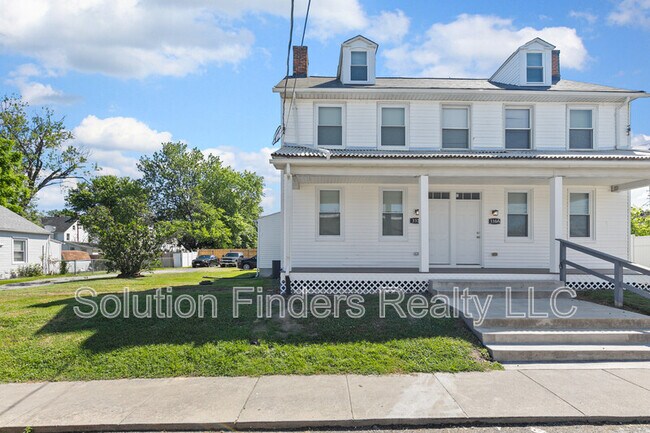 Building Photo - 332 Front St