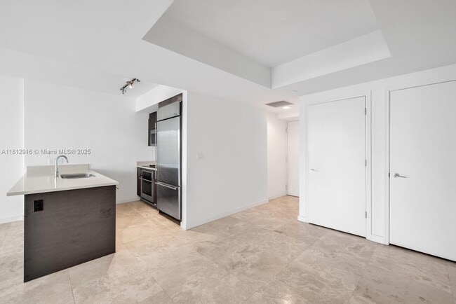Building Photo - 500 Brickell Ave