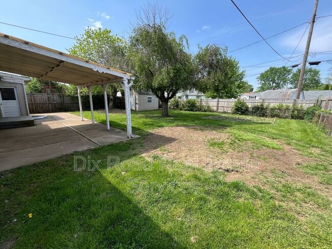 Building Photo - 52 Van Buren Dr