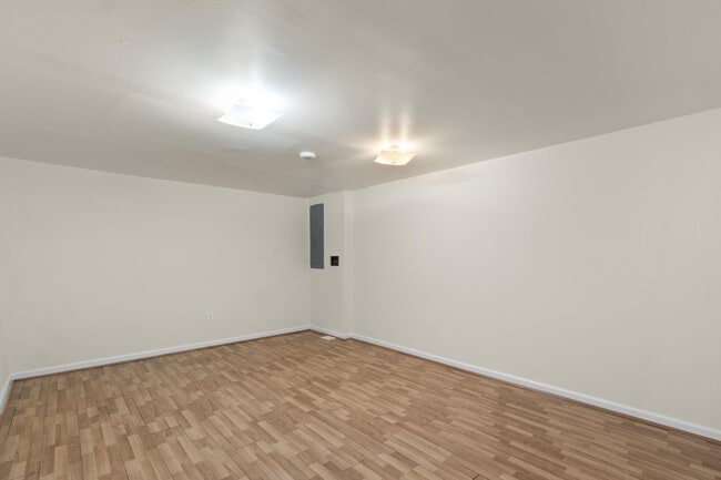 Building Photo - 10289 Daystar Ct