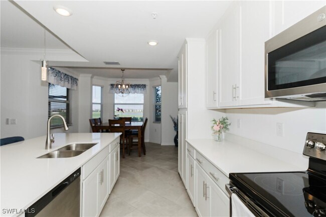 Building Photo - 5715 Double Eagle Cir
