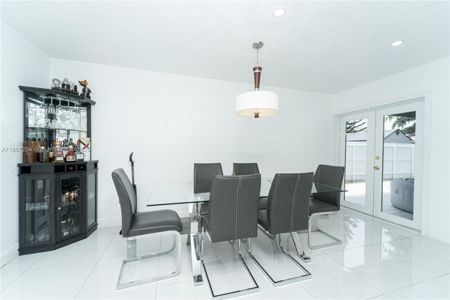 Building Photo - 1025 NW 128th Ct