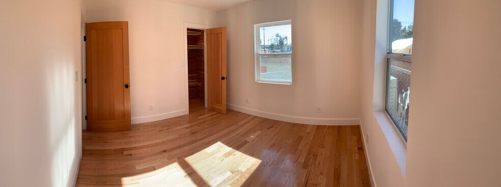 Building Photo - 771 W Oliver St