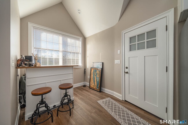 Building Photo - 50 York St