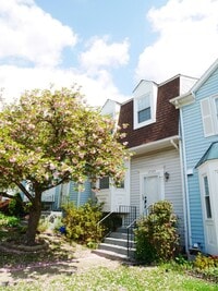 Building Photo - 4 Bedroom Townhome- Silver Spring, MD