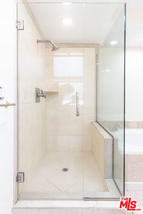 Building Photo - 480 N Robinwood Dr