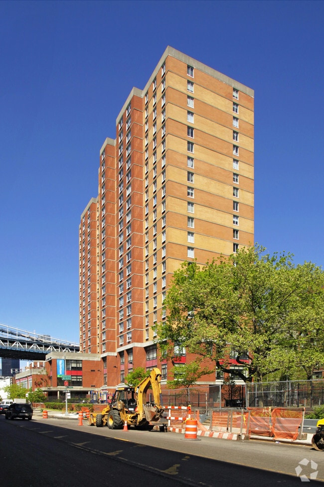 Two Bridges Tower 82 Rutgers Slip New York NY 10002 Apartment Finder