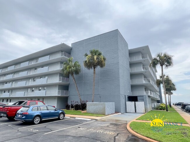 Building Photo - Destin furnished condo INCLUDES A BOAT SLI...