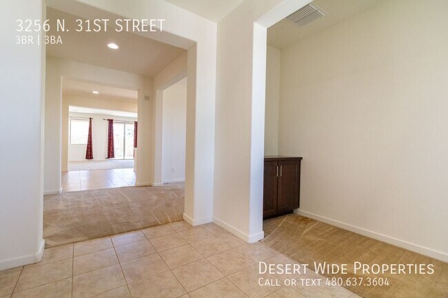 Building Photo - 3256 N 31st St