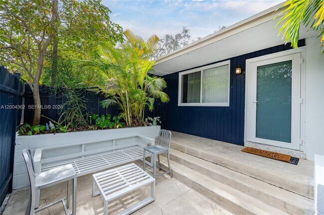 Building Photo - 3100 Naomi St