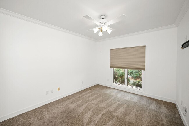 Building Photo - 601 Willow Point Ct