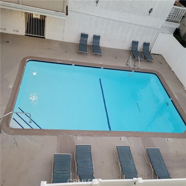 Building Photo - 3565 Linden Ave