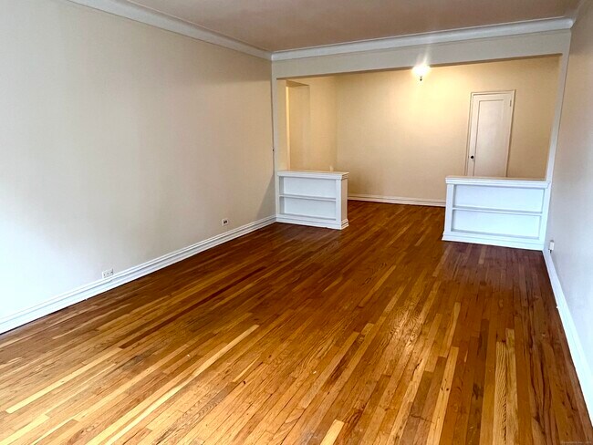 Building Photo - 70 Strawberry Hill Ave
