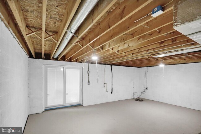 Building Photo - 3 Bed 3 Bath Updated Townhouse In Lititz