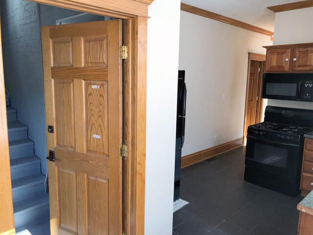 Building Photo - 1715 W Rascher Ave