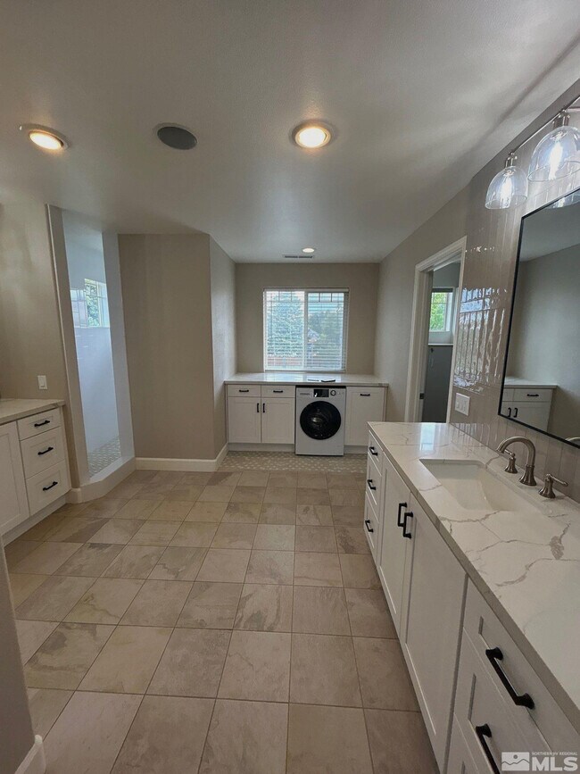 Building Photo - 3149 Gladiola Ct