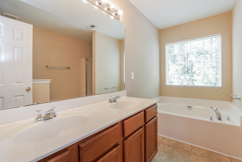 Building Photo - 1013 Lockberry Ct