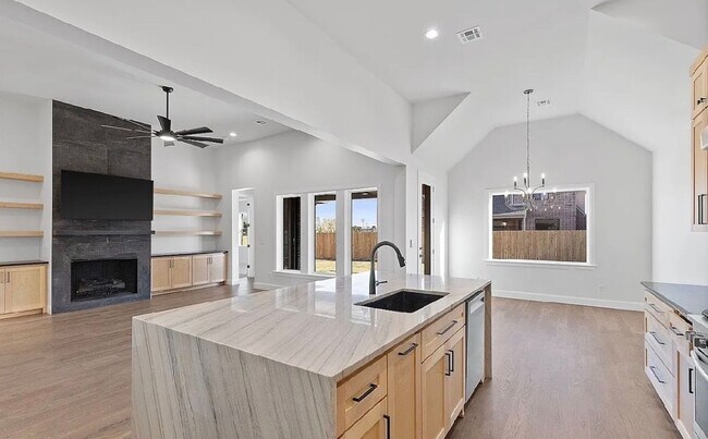 Building Photo - Gorgeous and impeccable custom home in Redbud Glen!