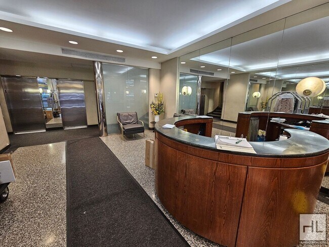 Building Photo - Spacious 2-Bedroom in Midtown East | 7th F...