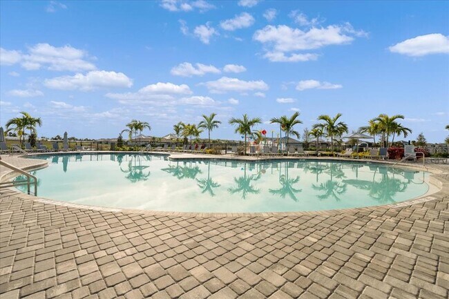 Building Photo - 15713 Sunny Day Dr