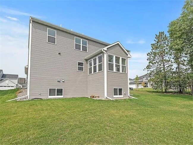 Building Photo - 5898 Urbandale Ct N