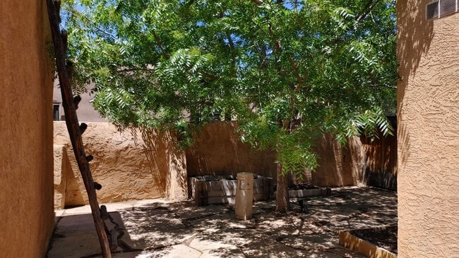 Building Photo - Coming Soon! Old Town Charm! 2 Bedroom Hou...