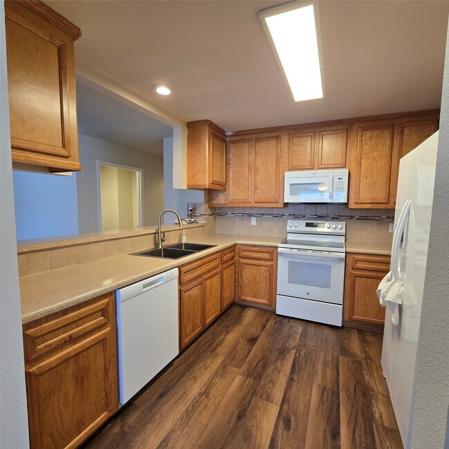 Building Photo - 3535 Upfield Dr