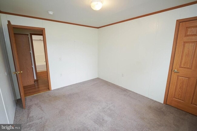 Building Photo - 12179 Country Dr
