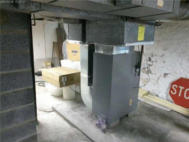 Building Photo - 35 Langslow St
