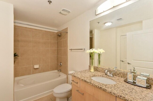 Building Photo - 3324 Peachtree Rd NE