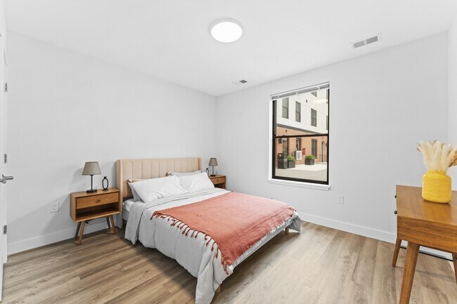 Building Photo - 416 Highland Ave