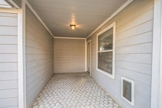 Building Photo - 11328 Hungry Horse Dr
