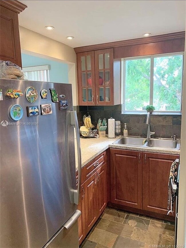 Building Photo - 6205 SW 131st Ct