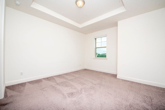 Building Photo - Two story Townhouse 2-bedroom, 2.5 bath in Eagle Creek of Lake Nona