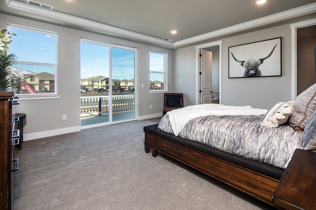 Building Photo - 3 Bedroom | 3 Baths | plus large loft | 20...