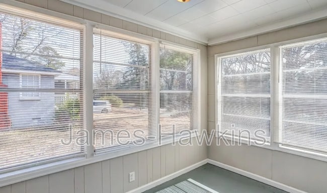 Building Photo - 3543 N Wareingwood Dr