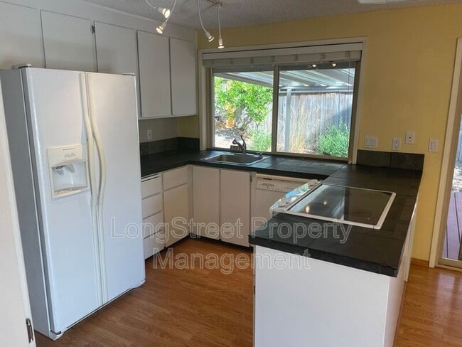 Building Photo - 5510 NW Innisbrook Pl