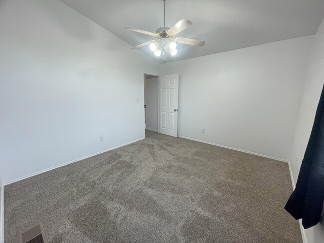 Building Photo - 5555 Mansfield Pl NW