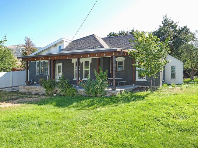 Building Photo - 408 E 775 N