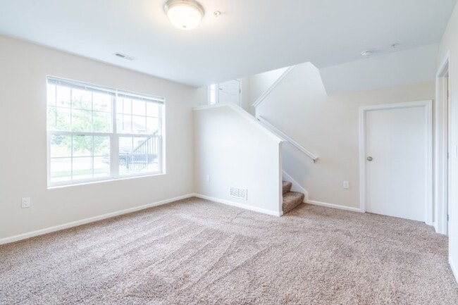 Building Photo - Huge, Open Floor Plan Townhome for RENT at Johnston Common Brownstones!