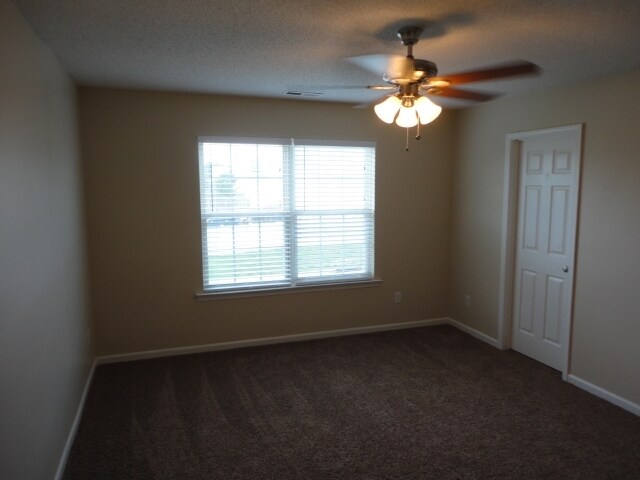 Building Photo - 8128 Tara Ridge Rd
