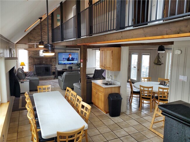 Building Photo - 7594 2nd St