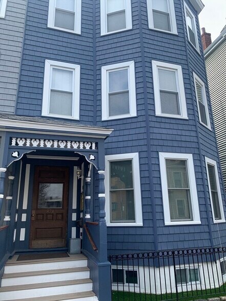 Building Photo - 873 E 4th St
