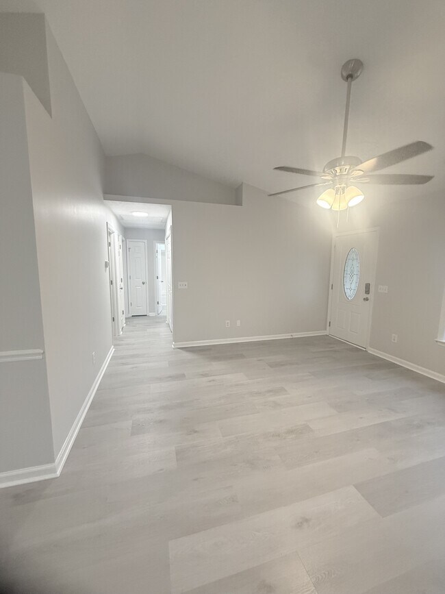 Building Photo - 6005 Palisade Ct