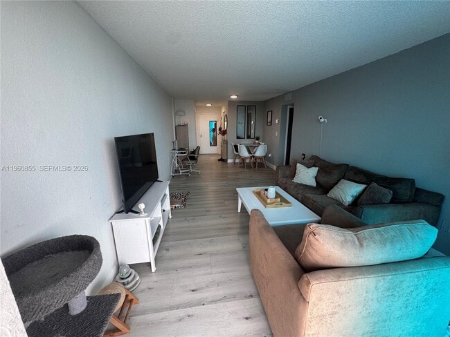 Building Photo - 1805 Sans Souci Blvd