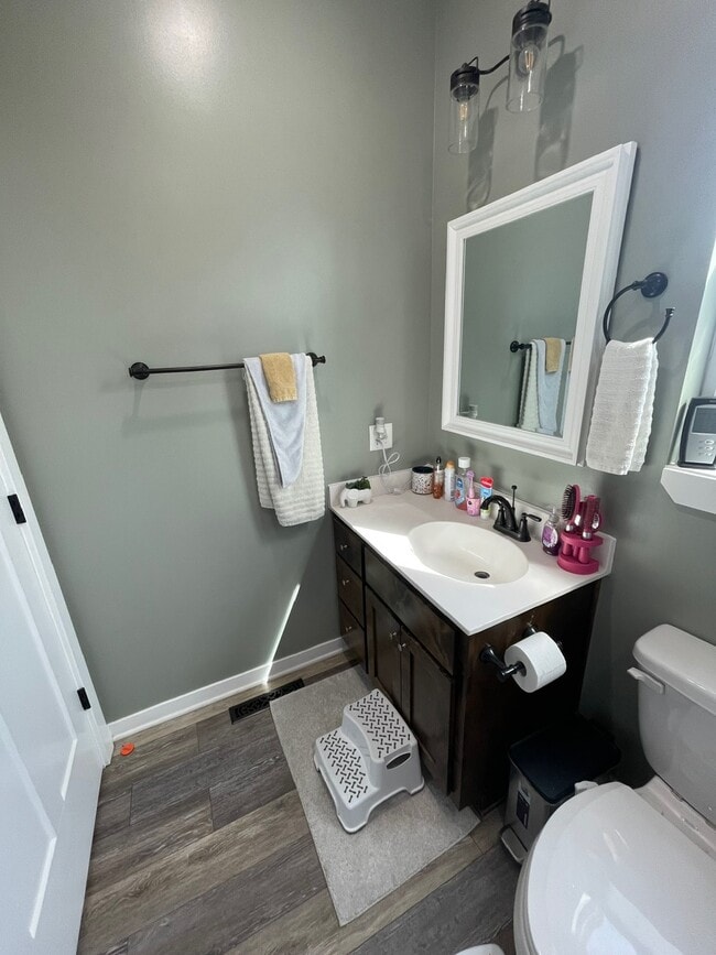 Building Photo - 1010 Deer Run