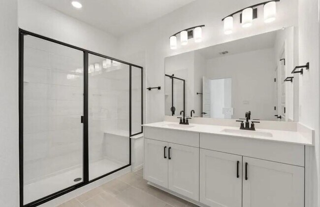 Building Photo - 2725 Woodall Dr