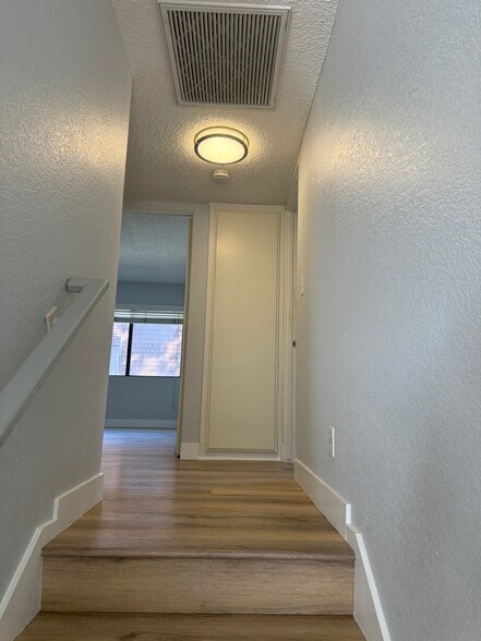 Building Photo - 4549 Alla Rd