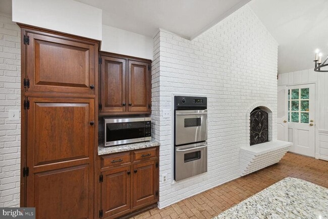 Building Photo - 6313 Stoneham Ln