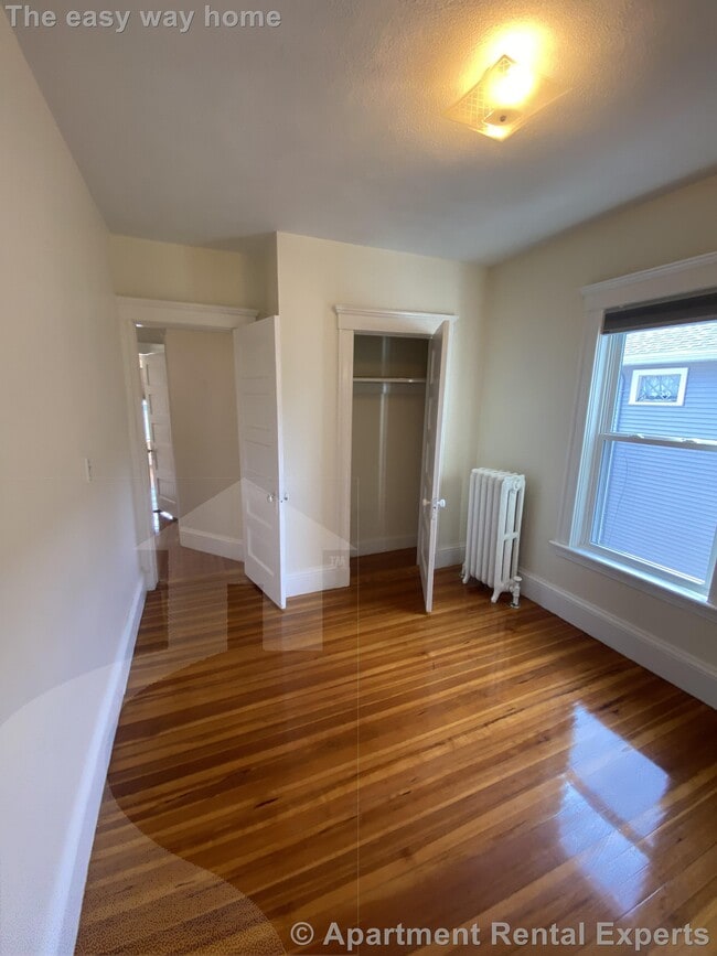 Building Photo - 42-44 Wilson Ave